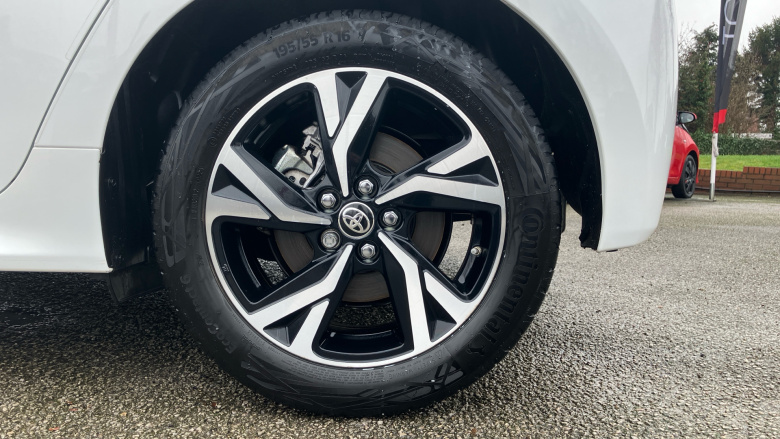 Toyota Yaris 1.5 Hybrid Design 5dr CVT Hybrid Hatchback